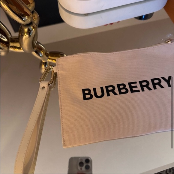 Burberry pouch/wristlet, New in pouch, no call-outs, plastic still on hardware - Picture 4 of 9